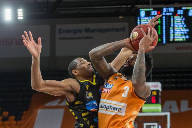 更得益于他 更得益于他