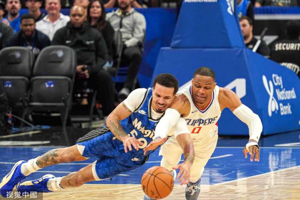 他凭借一己 他凭借一己