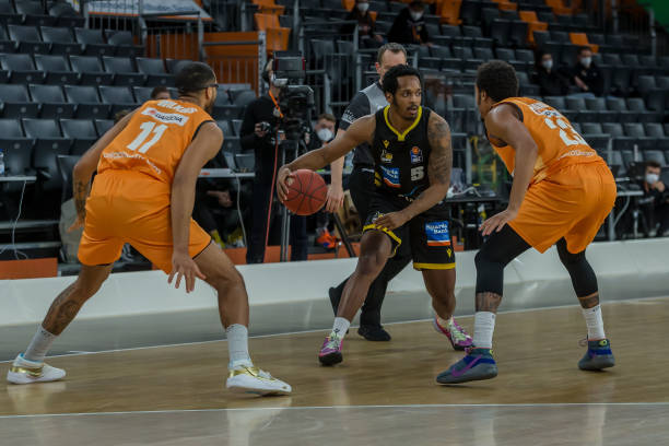 的边缘球员 的边缘球员